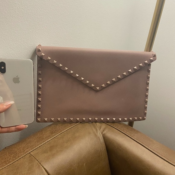 COPY - Valentino Garavani Rockstud Envelope Pouch - Picture 1 of 6